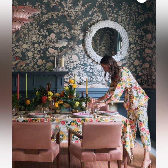 Cara Cara Pellicano Lounge set - Picture 3 of 3